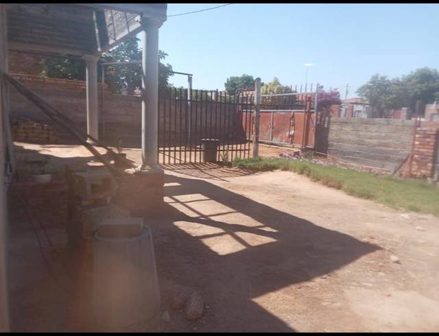 3 BEDROOM HOUSE FOR SALE IN SOSHANGUVE TT